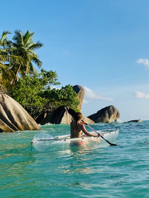Eine besondere Aktivität ist der Ausflug mit einem Glasboden Kayak.