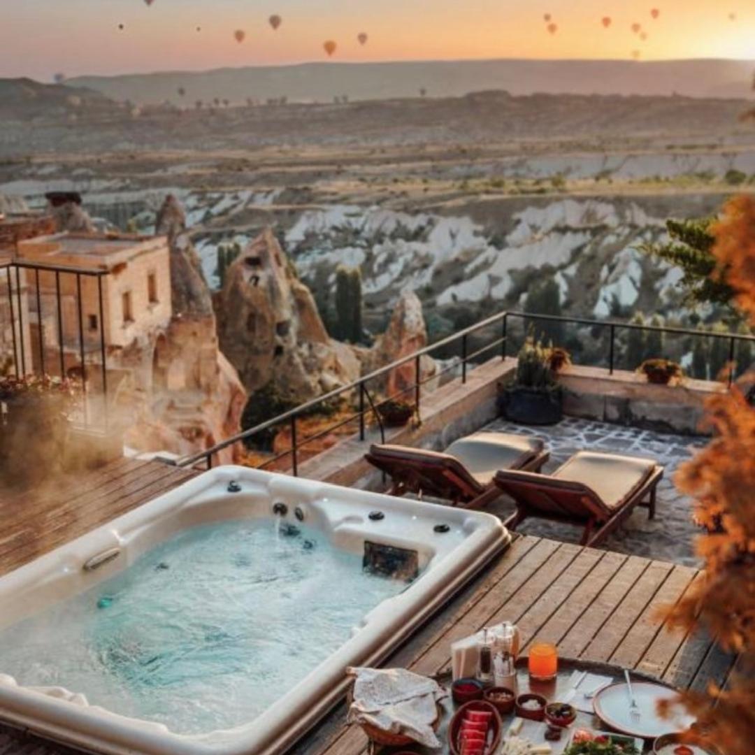 Ein Highlight des Hotels sind zweifellos die Jacuzzis auf der Terrasse.